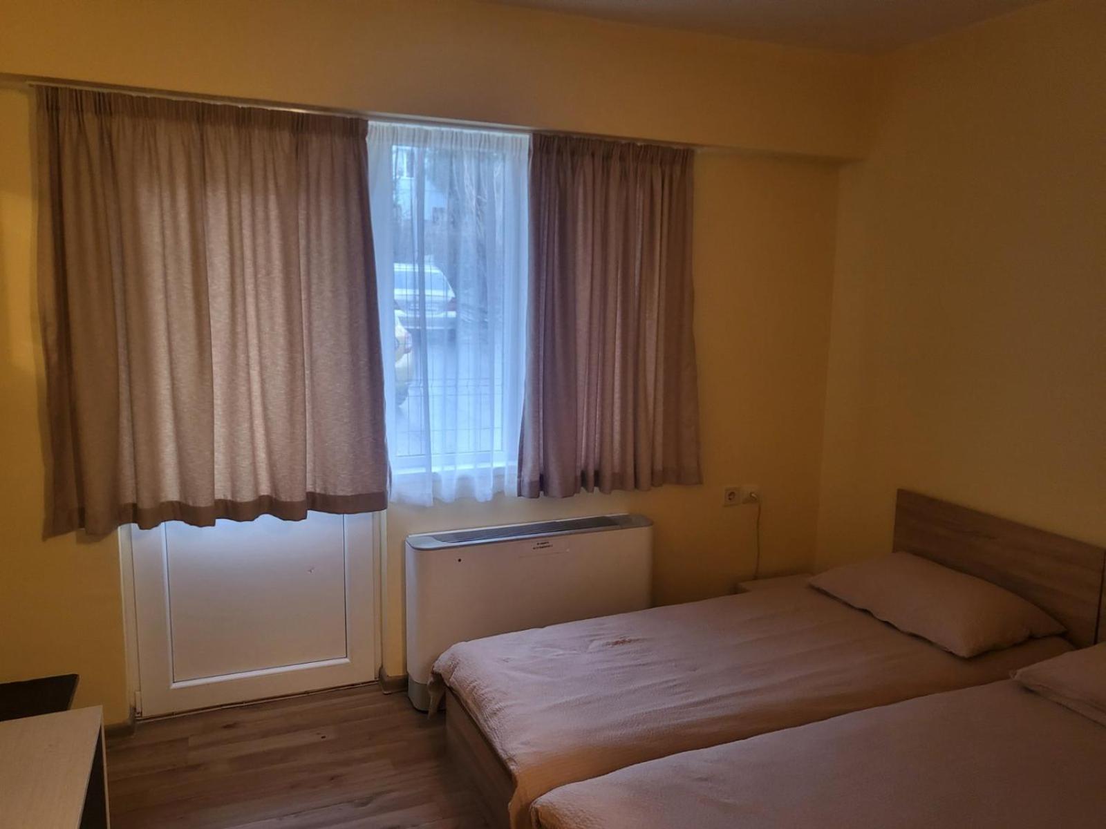 Хотел Хисаря Haskovo Luaran gambar